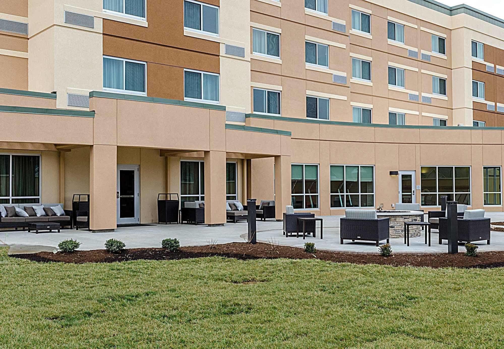 Courtyard By Marriott Somerset Buitenkant foto