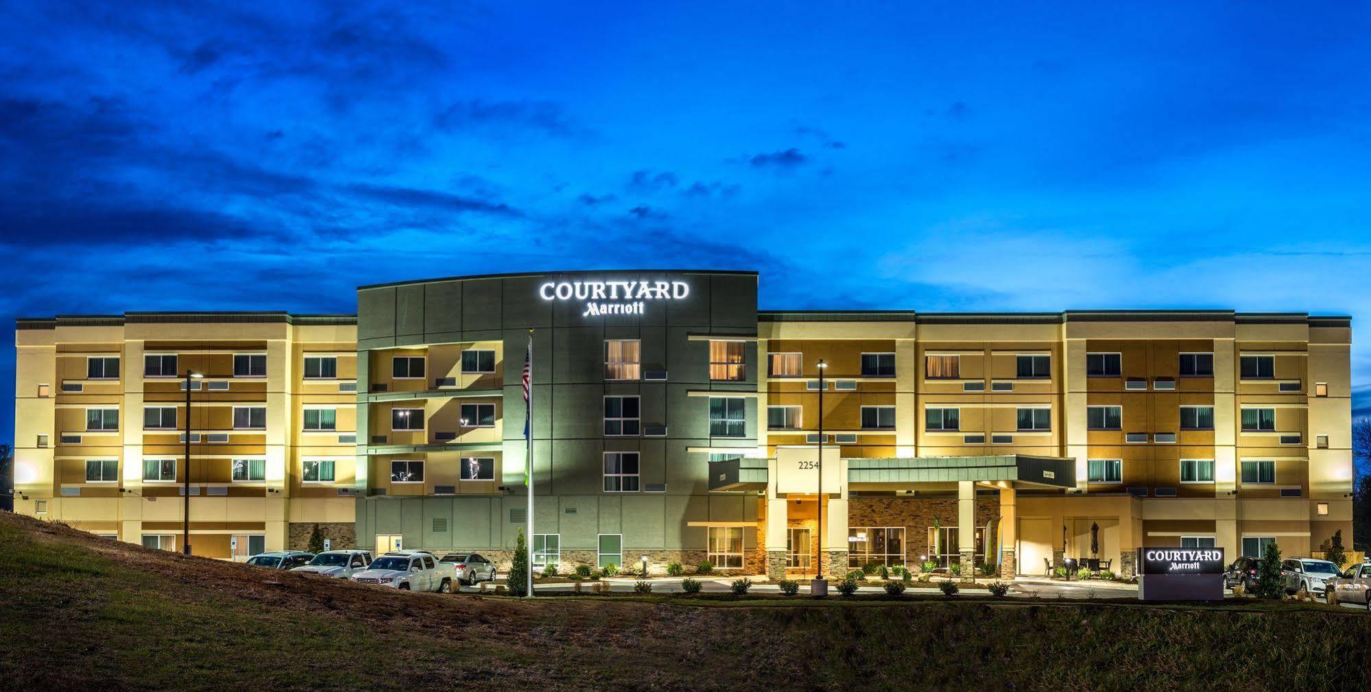 Courtyard By Marriott Somerset Buitenkant foto